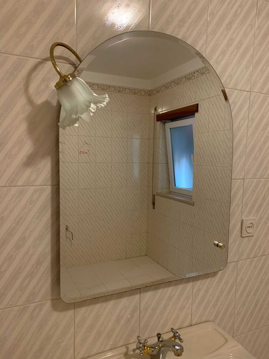 Conjunto WC completo (sanita + lavatório de pé + espelho com luz)