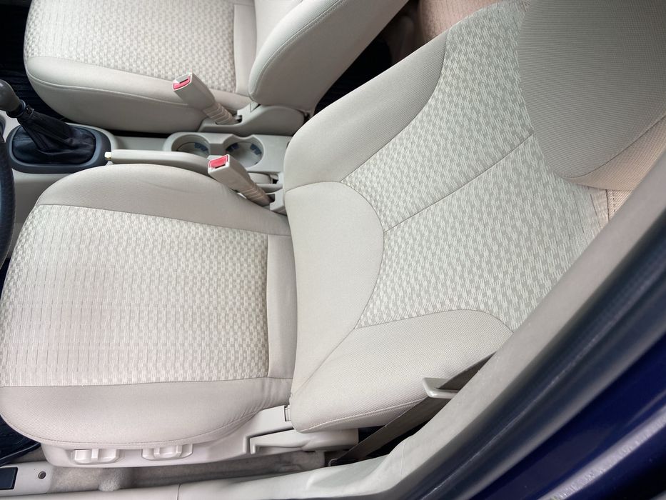 Продам HYUNDAI 97 т ПРОБЕГ состояние идеальное