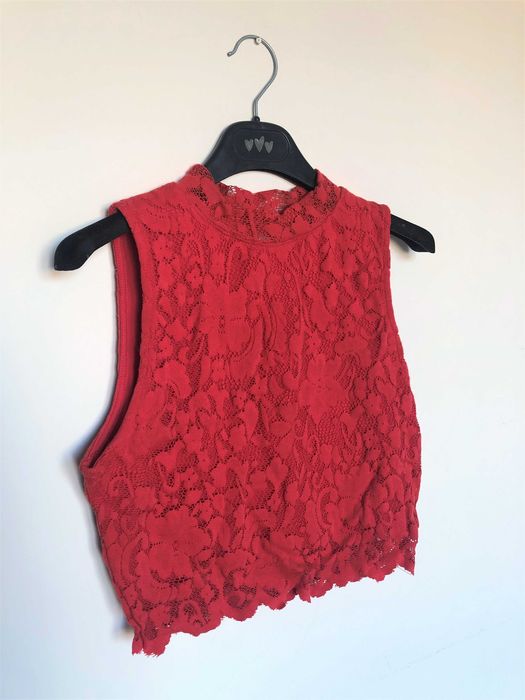Z METKĄ - Top koronkowy czerwony New Yorker