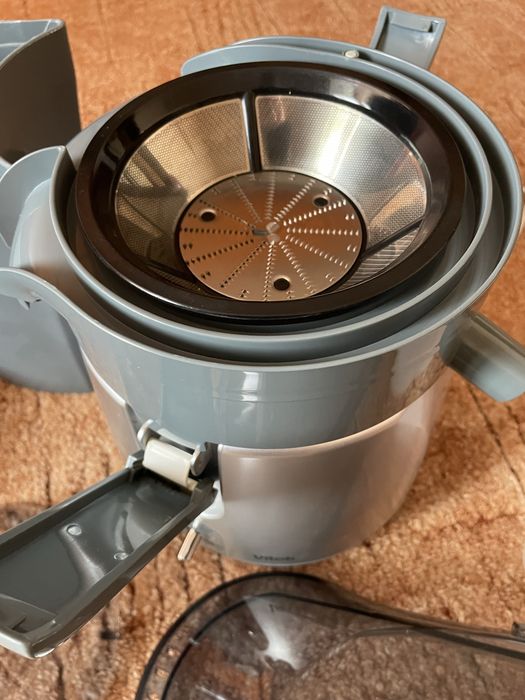 Соковитискач Vitek VT-1619