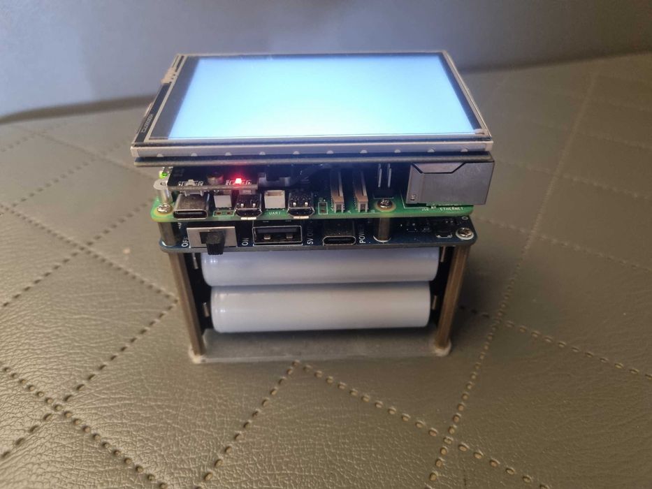 Raspberry Pi 5 8GB | SSD 256GB | LCD 3,5 | UPS | komplet