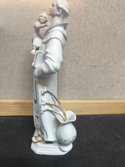 Estatueta Santo António com Menino Jesus Porcelana
Bela peça decorativ