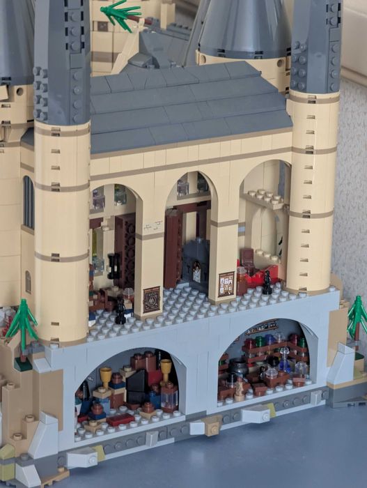 Оригінал LEGO Гаррі Поттер Замок Гоґвортс 71043