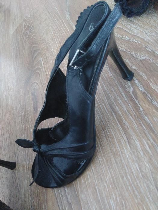 Czarne szpilki sandały na obcasie 39