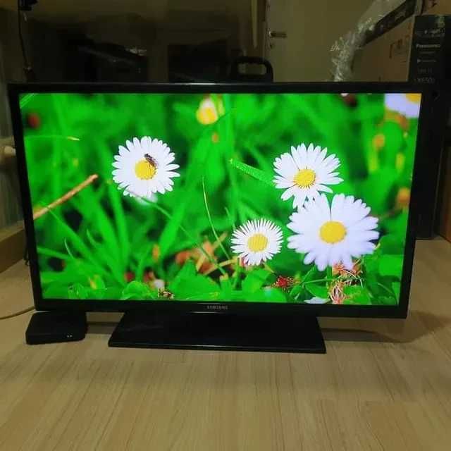 TV - Samsung UE32F5000AW (32") - 81.3cm - Full HD (1080p)
