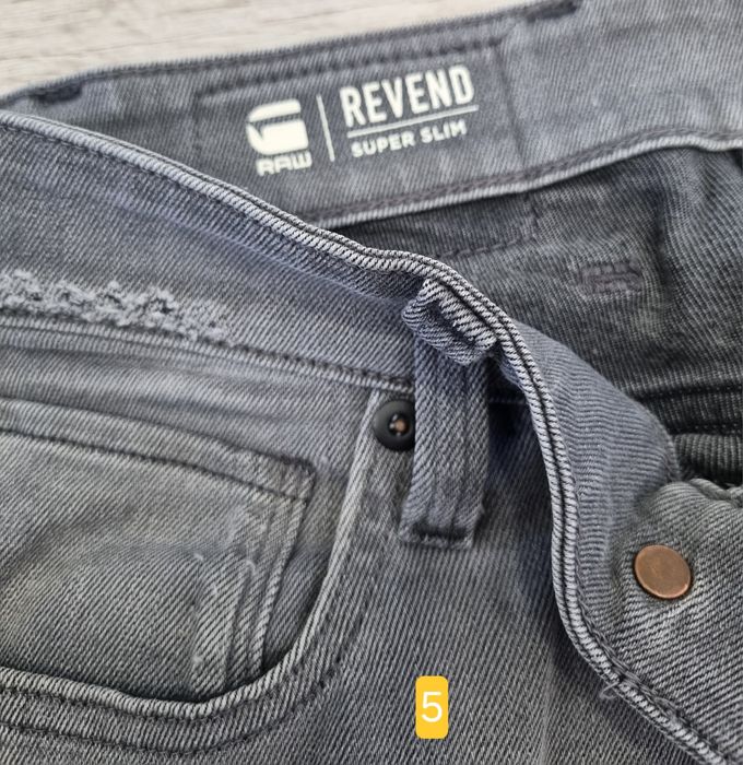 Calças de ganga como novas