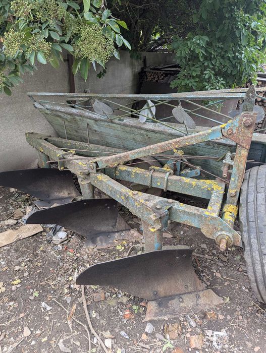 Залишився на продаж лише культиватор .