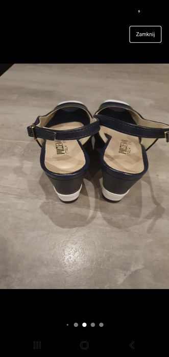Buty na koturnie