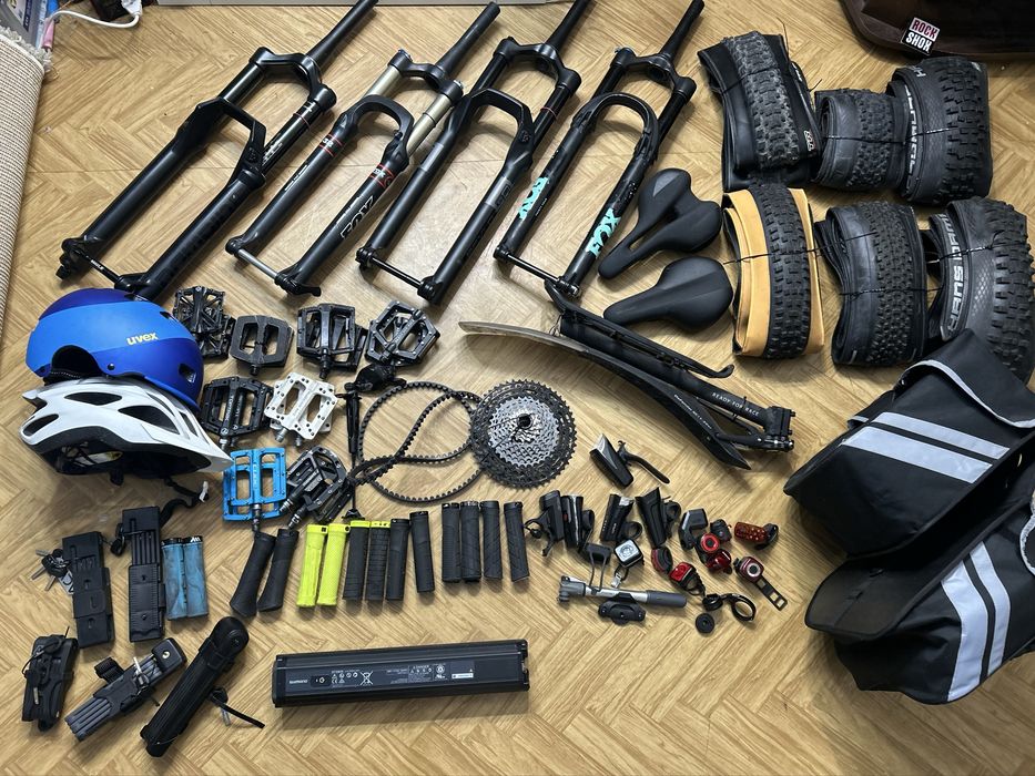 Коробка вело-запчастей , ящик вело-запчастин