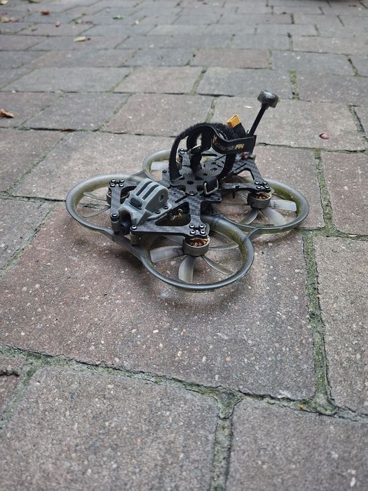 Dron fpv Darvinfpv cineape25