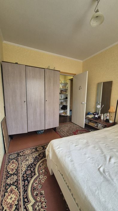 Продаж 2к квартири Г Крут