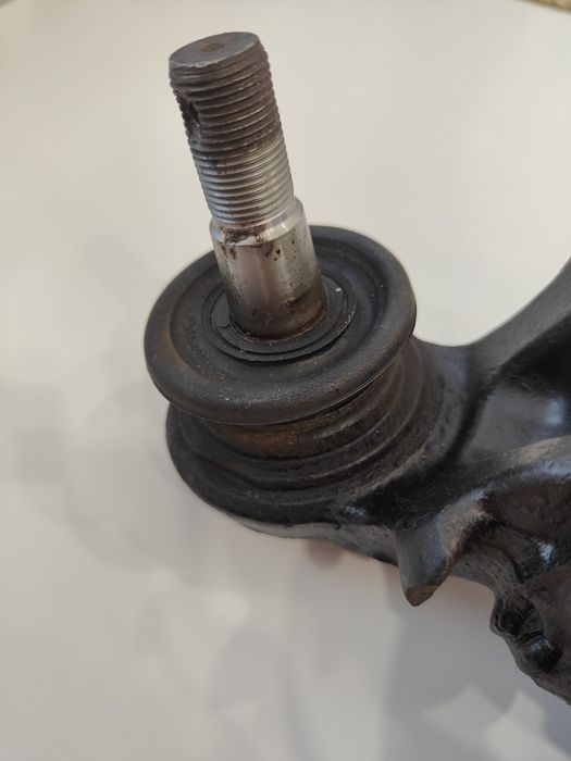 Оригінал ричаг передній нижній Toyota Land Cruiser 200 Lexus LX570/450