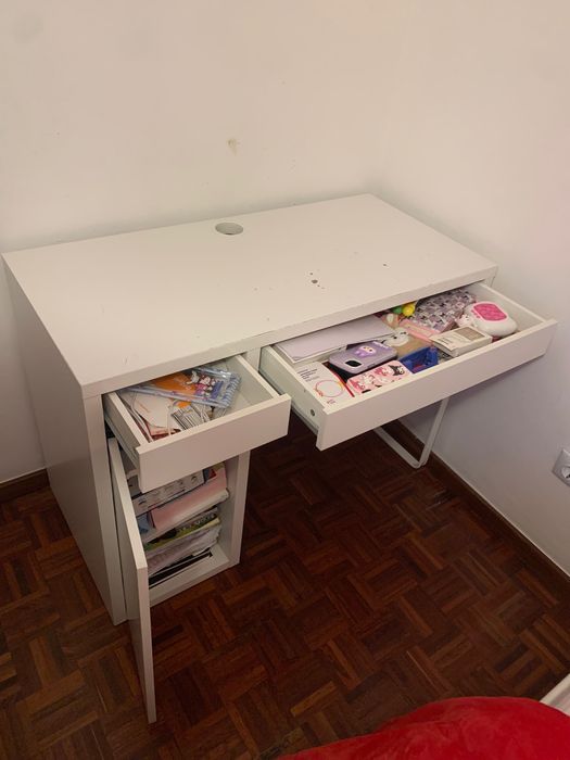 Escrivaninha para criança