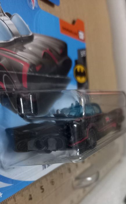 Tv series batmobile hot wheels batman