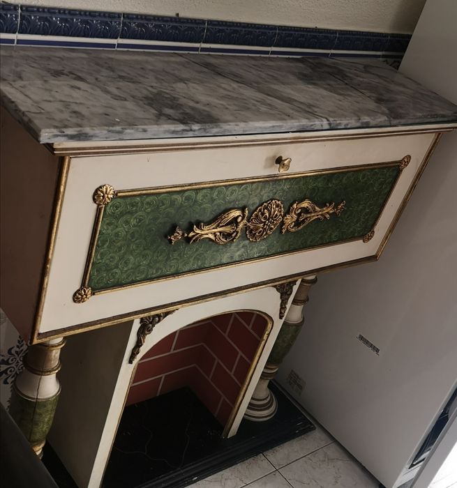 Móvel bar imitação lareira vintage