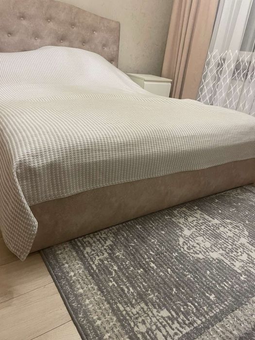 Ліжко з матрацом