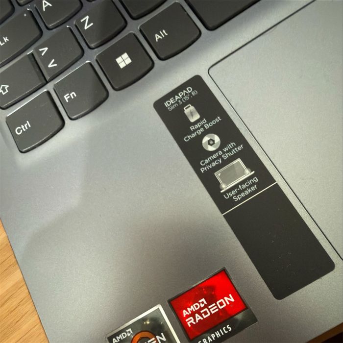 Lenovo Ideapad Slim 3 15ABR8