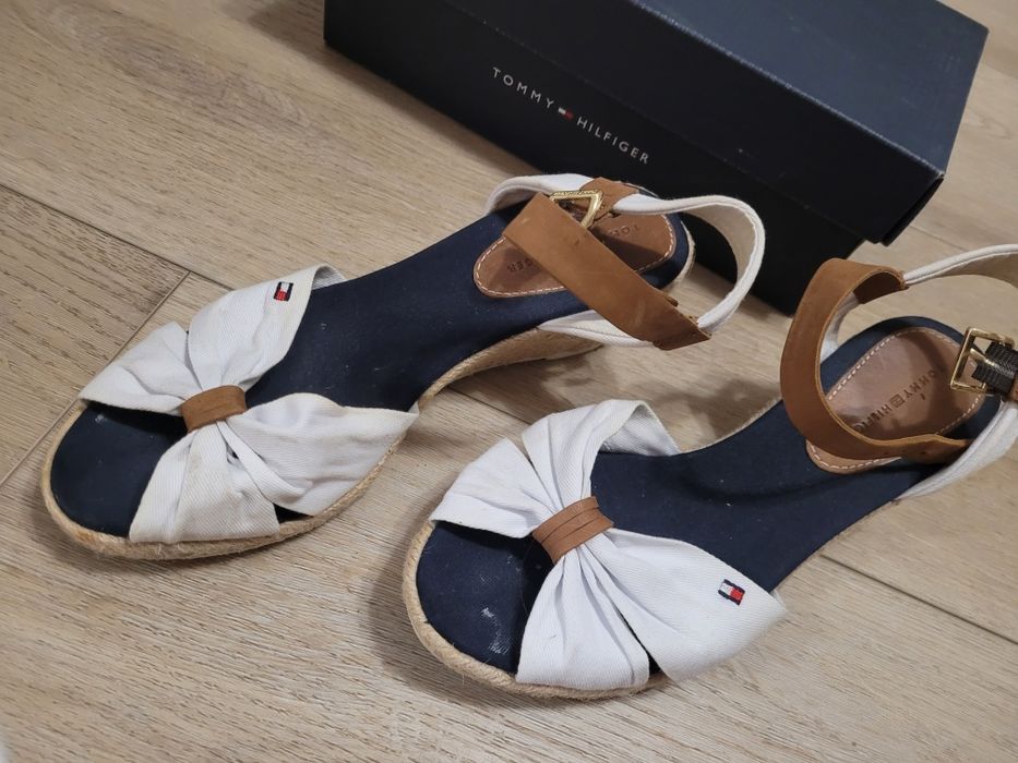 Tommy hilfinger espadryle sanały buty