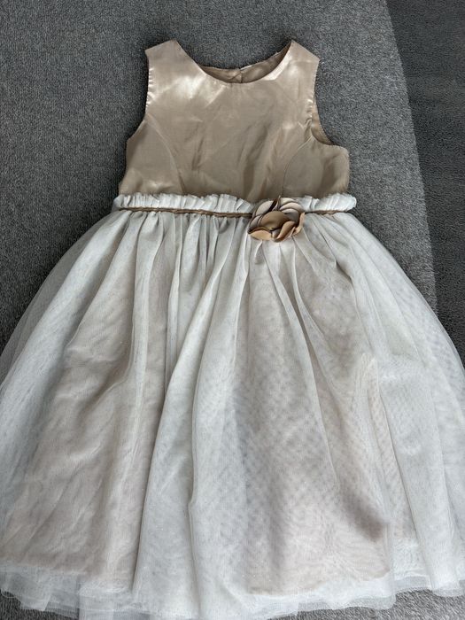 Сукня для дівчинки H&M на 6-7 років