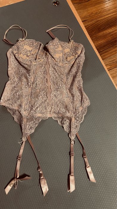 Victoria Secret gorset do pończoch