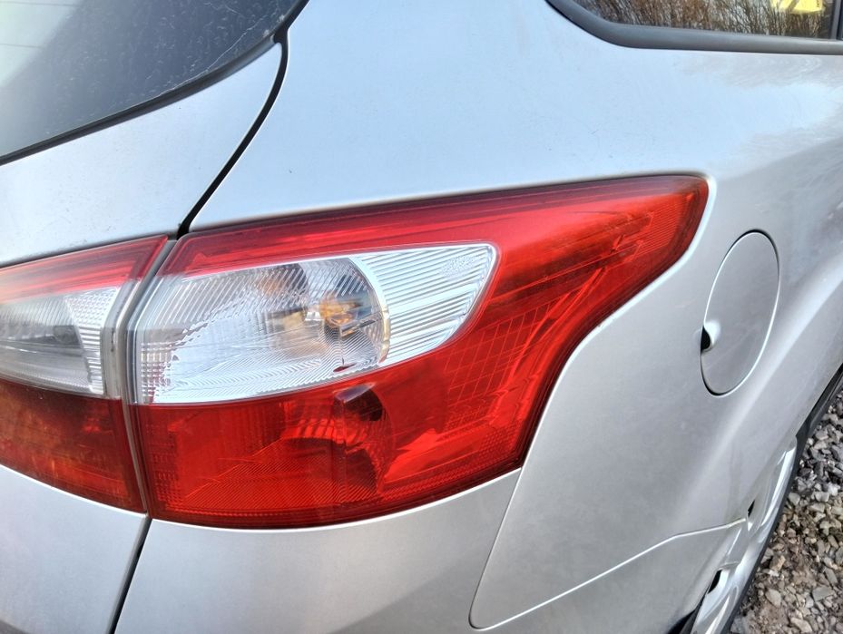 Lampa prawy tył ford focus mk3