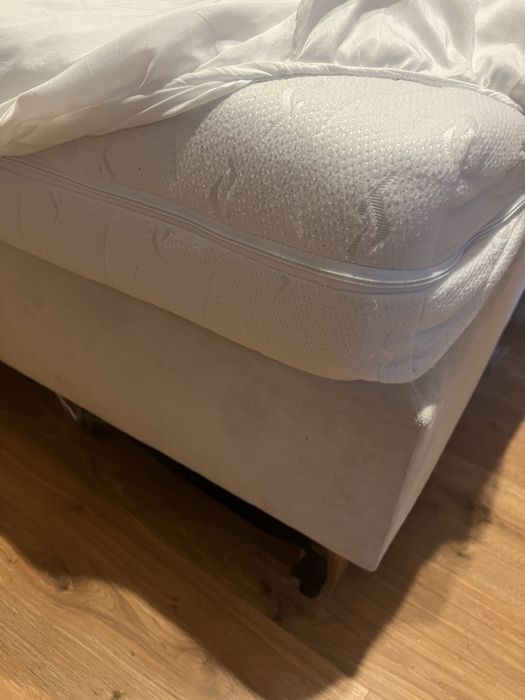 Łóżko podwójne 160x200 z materacem!