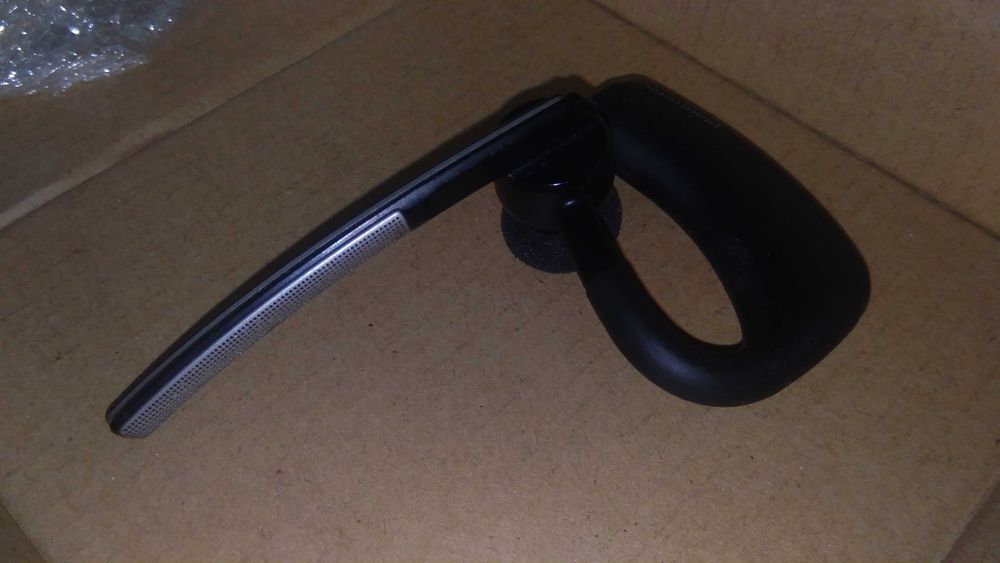 Bluetooth-гарнiтура Plantronics Voyager Legend