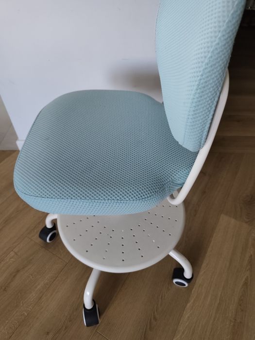 Dziecięce krzesło biurowe obrotowe vimund Ikea