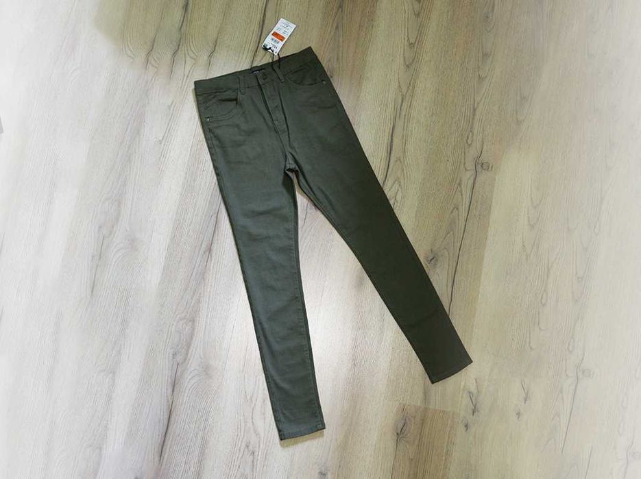 Штани р.152, Reserved, Польща / брюки