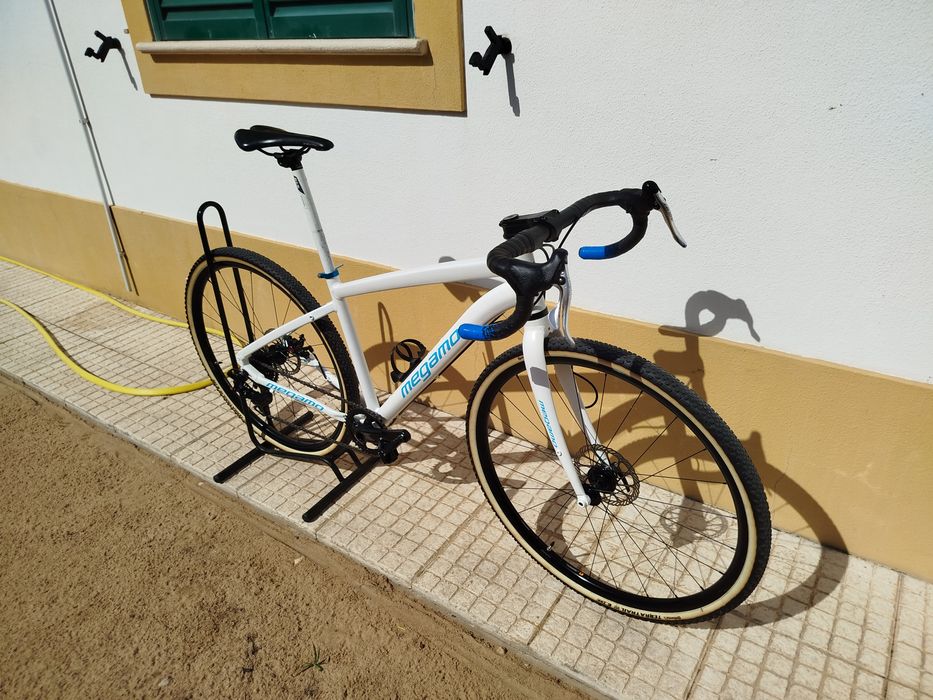 Bicicleta de Gravel Megamo