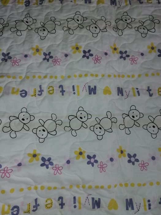 Colcha + almofadas + lençóis + cortinados de criança