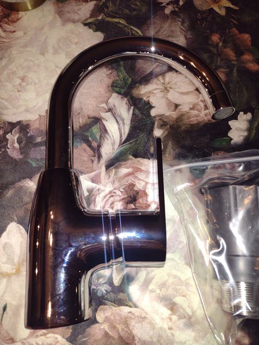 Bateria umywalkowa wysoka wylewka.ferro