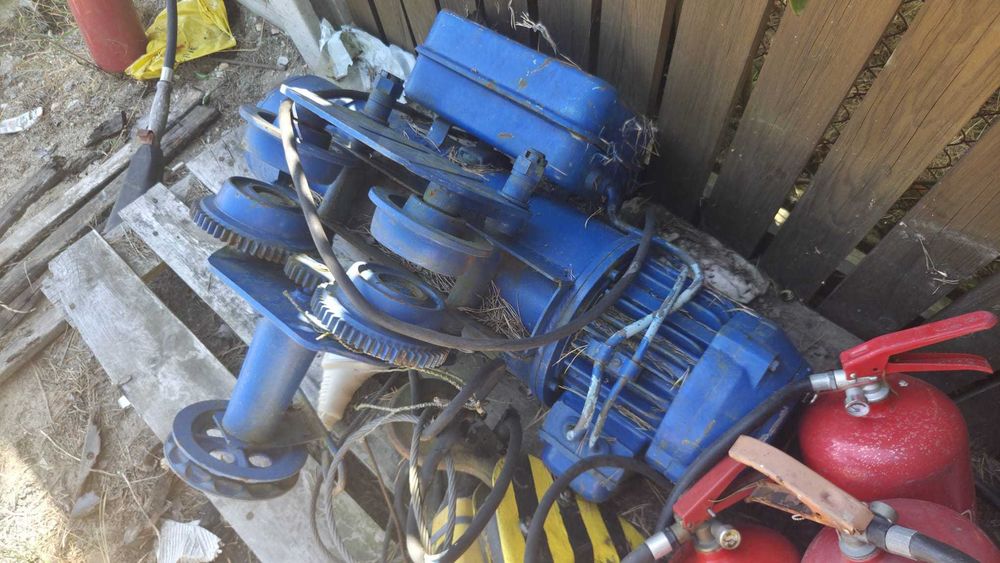 Elektrowciąg Balkancar 1000kg, suwnica, wciągarka elektryczna