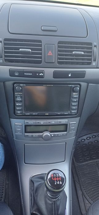 Toyota avensis 2.2