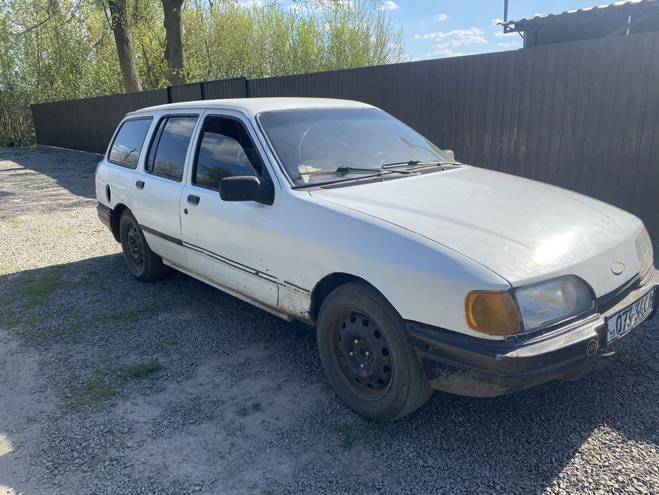 Продам автомобіль Ford Sierra