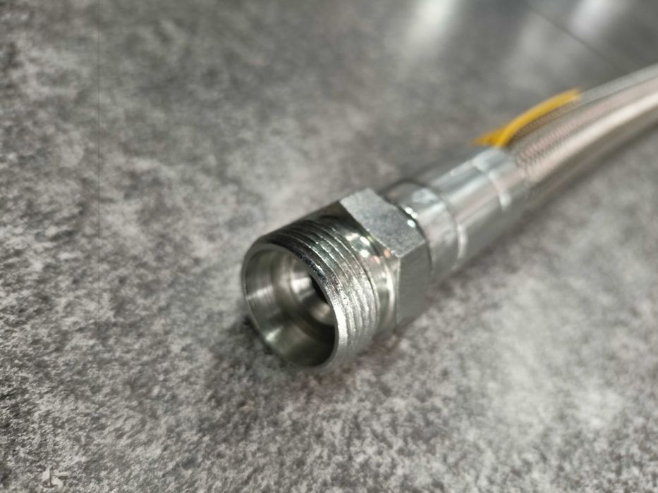 Przewód hydrauliczny 13 mm | 110 bar | TEFLON karbowany