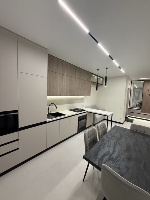 НОВА 2 кім. Квартира з ремонтом та меблями