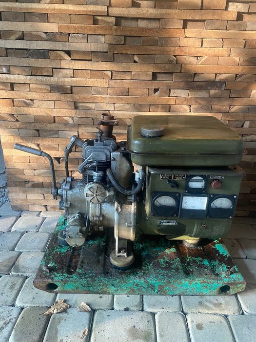 Генератор армійський