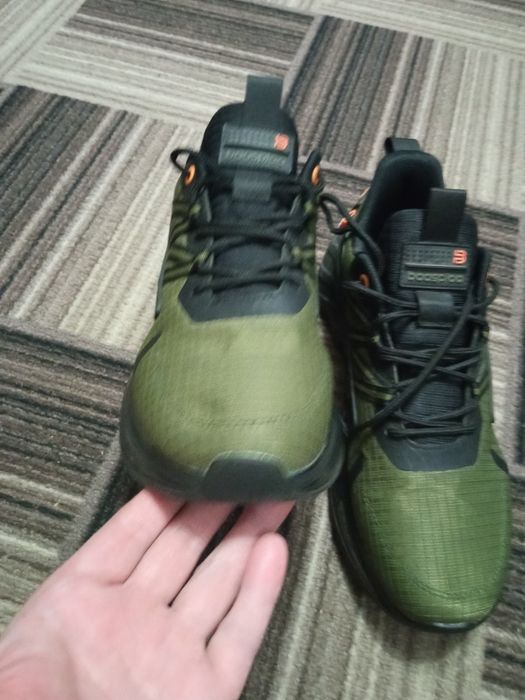 Кросівки демисезонні!