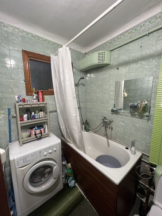 Квартира під комерцію! 2 кімнати, фасадні вікна, центр. Торг