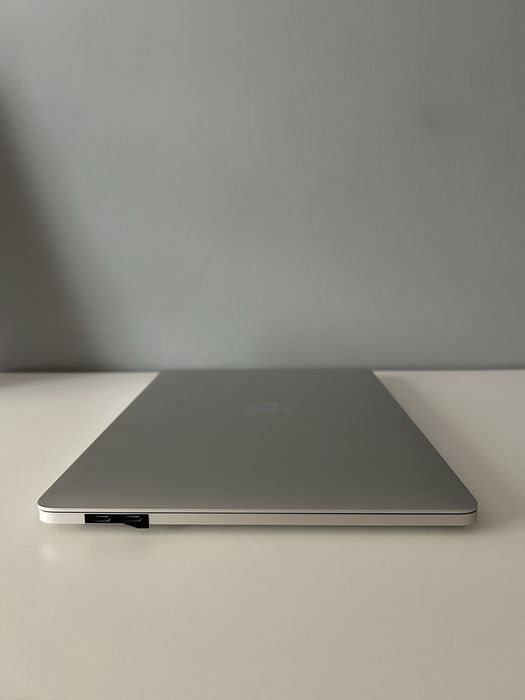 MacBook Pro 13 M2 8GB/256GB