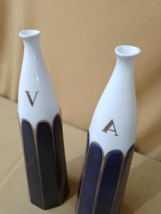 Galhetas em porcelana Vista Alegre