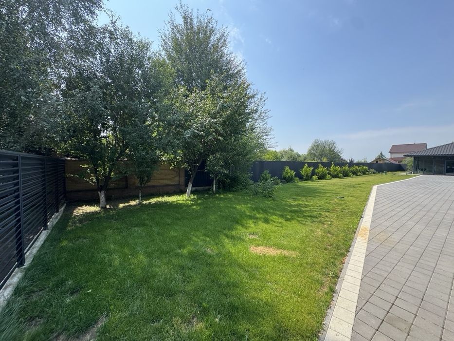 Продаж преміального  сучасного будинку з цікавим ремонтом 220 м² ,25 соток ,зона відпочинку 22 хв до Києва,без %