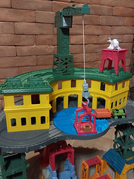 Super stacja! Tomek i Przyjaciele kolejka tory ogromny zestaw!