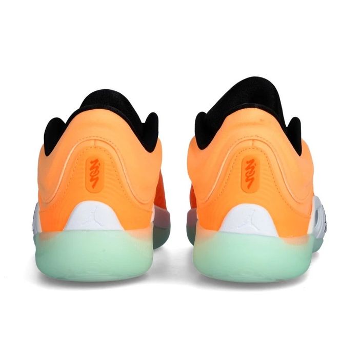 Баскетбольні кросівки air jordan zion 4 orange