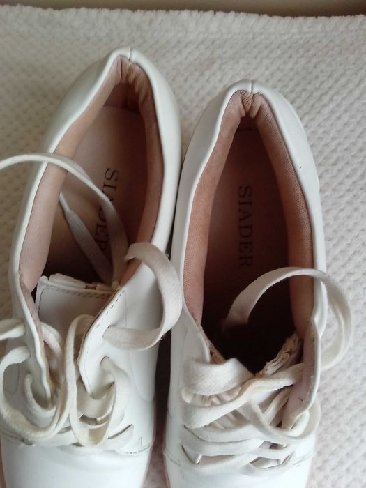 buty i półbuty na koturnie damskie