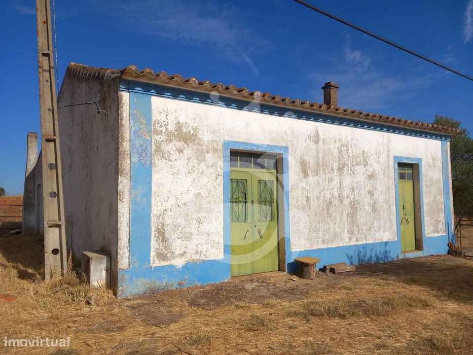 Monte junto à EN265 (Concelho de Serpa)