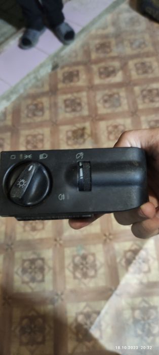 Скло підіймачі  фольцваген ,перемикач Світла