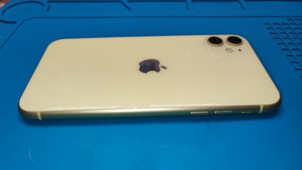 iPhone 11 sprawność baterii 72%