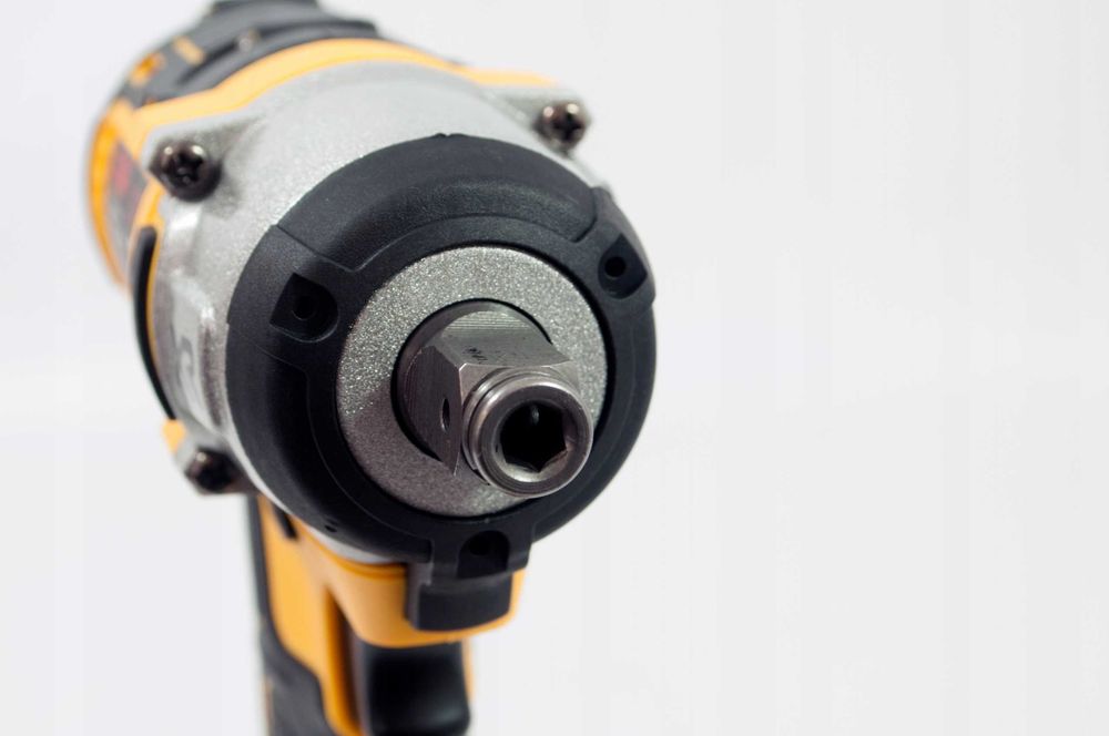 Klucz Udarowy Akumulatorowy Bezszczotkowy Zakrętarka 21V 1/2'' Nasadki